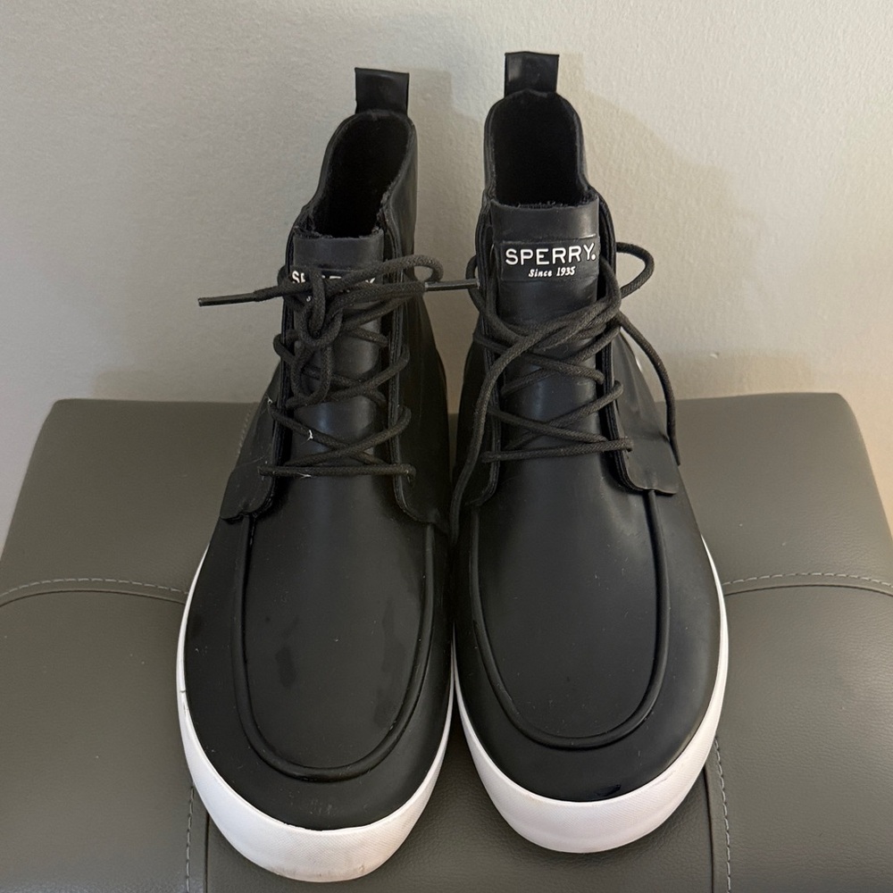 Sperry Men’s Black High-Top Boat Shoes with White Sole